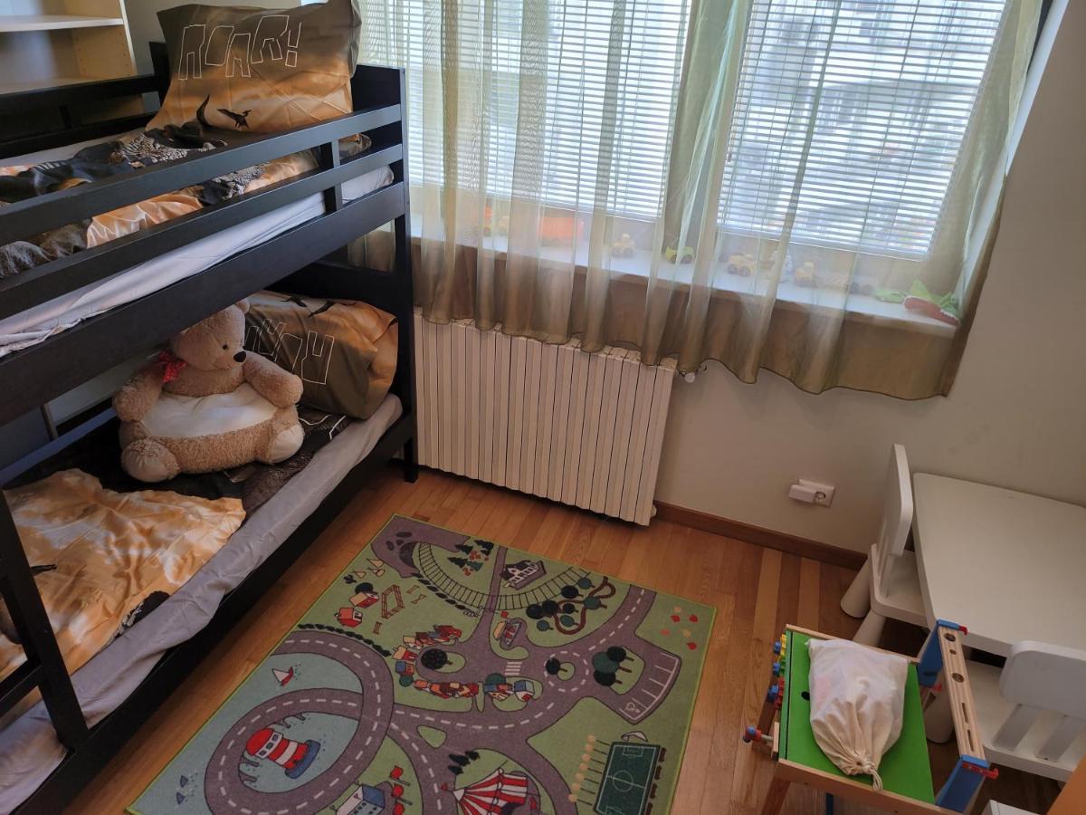 125 Sqm Family Friendly With Kids Room Bucarest Exterior foto