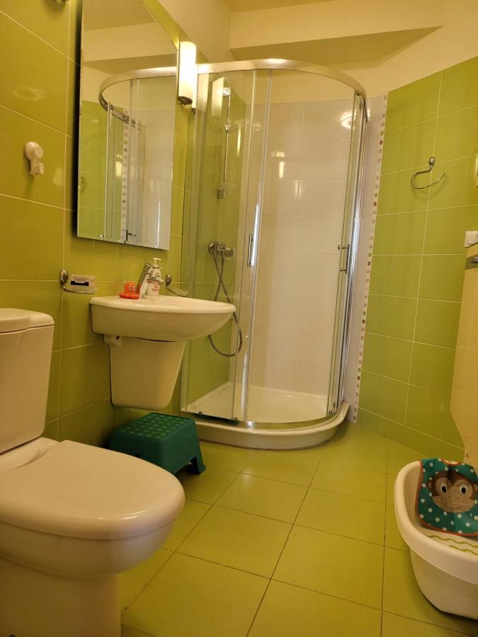 125 Sqm Family Friendly With Kids Room Bucarest Exterior foto